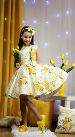 Детска рокля в бяло на нежни цветя в жълто клош 9125789