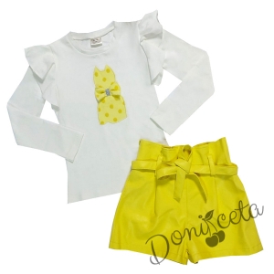 Комплект Contrast от детска блузка в екрю и кожени панталони в жълто