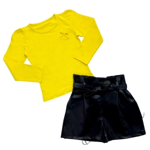 Комплект от детска блузка в жълто и кожени панталони в черно