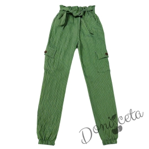 Детски панталон за момиче в зелено с коланче и ластик