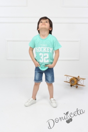 Комплект от блузка/тениска за момче с къс ръкав и къси дънки в светлосиньо