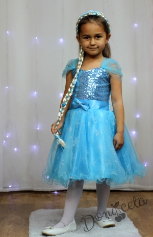 Детска рокля в светлосиньо с богат тюл