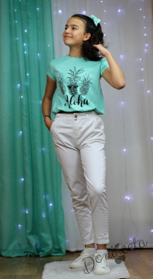 Комплект от летен панталон за момиче в бяло с тениска в тюркоаз/мента