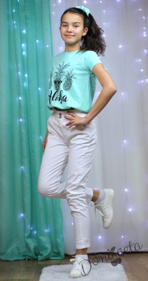 Комплект от летен панталон за момиче в бяло с тениска в тюркоаз/мента