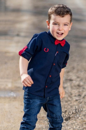 Официална детска риза с дълъг ръкав в тъмносиньо с червена папийонка