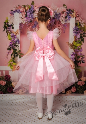 детска рокля в розовос голяма панделка