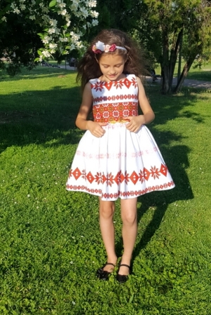 Детска рокля с фолклорни/етно мотиви тип носия без ръкав 889543