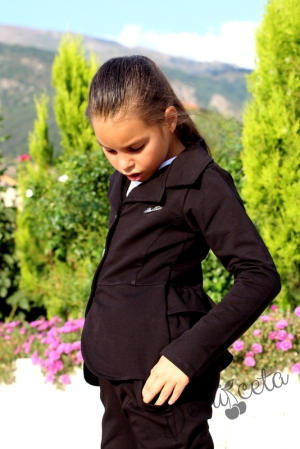 Детско сако за момиче в черно с къдрички