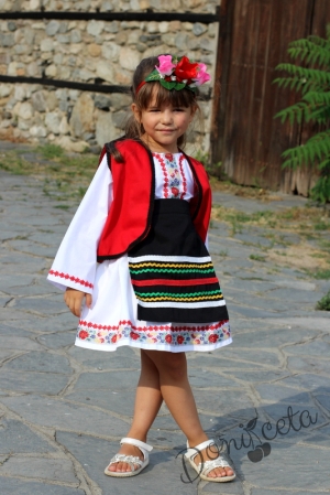 Детска носия- комплект с фолклорни/етно мотиви за момиче