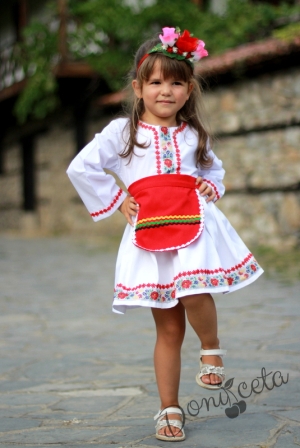 Детска носия- комплект пола, риза и престилка с фолклорни/етно мотиви 