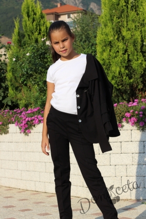 Комплект от сако в черно с къдрици,панталон и блуза с дълъг ръкав в бяло