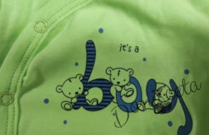 Бебешко боди с дълъг ръкав в зелено с надпис ''It's a boy"