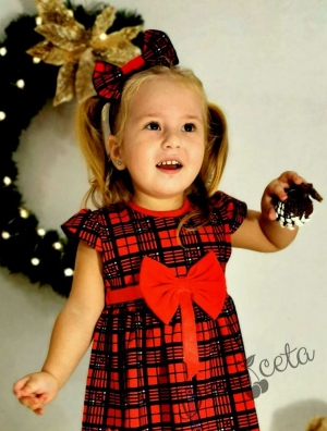 Детска рокля в каре с къс ръкав в червено