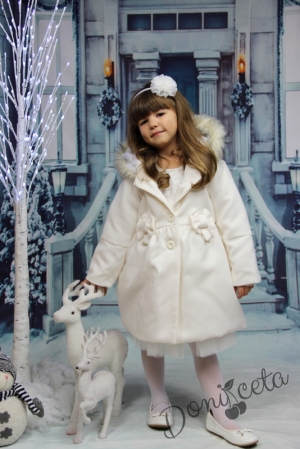 Детско зимно палто в екрю с качулка