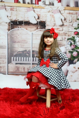 Детска рокля с дълъг ръкав в каре пепит с червен тюл
