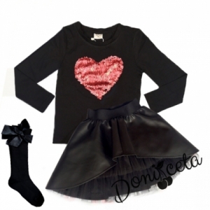 Комплект Дари от кожена пола, блузка със сърце от пайети в черно и чорапи 