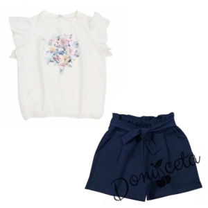 Детски комплект от къси панталонки в тъмносиньо и тениска с цветя за момиче