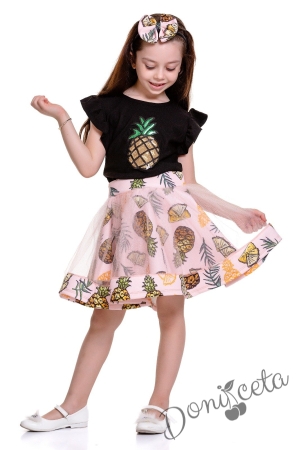 Детски комплект от тениска в черно с ананас и пола в прасковено