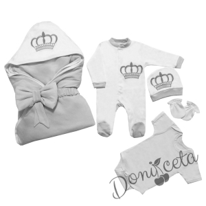 Бебешки комплект за изписване за момче в бяло и сиво