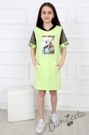 Детска рокля с къс ръкав и качулка в зелено 4346457