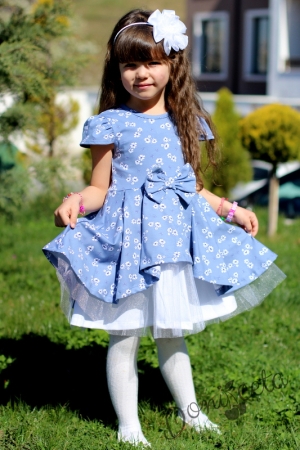 Детска рокля Надежда с къс ръкав с бели маргаритки с тюл в бяло