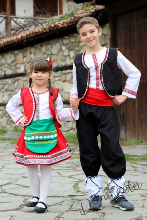 Детска носия момиче 10-риза, пола, елек и престилка в зело с фолклорни мотиви 
