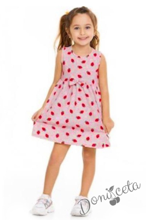 Ежедневна детска рокля без ръкав в розово с ягодки