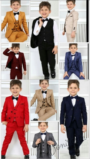 Официален детски костюм за момче в тъмносиньо от 5 части със сако
