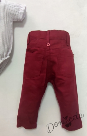 Комплект от боди-риза с къс ръкав в бяло, панталони в бордо, тиранти и папийонка