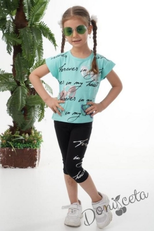 Комплект за момиче от тениска в тюркоаз с надписи и къс клин в черно