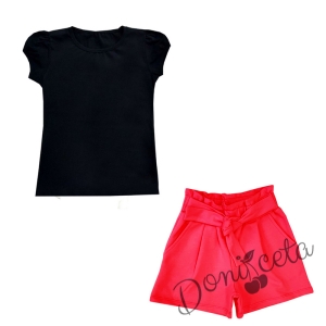 Детски комплект от къси панталонки в цвят малина и тениска в черно за момиче