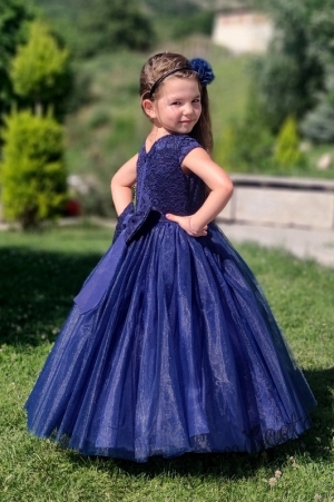 Официална дълга детска рокля от дантела и тюл в тъмносиньо 11