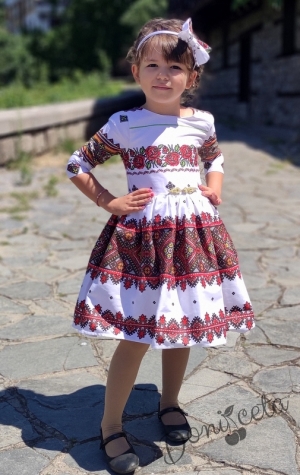 Детска рокля с фолклорни етно мотиви тип народна носия  3