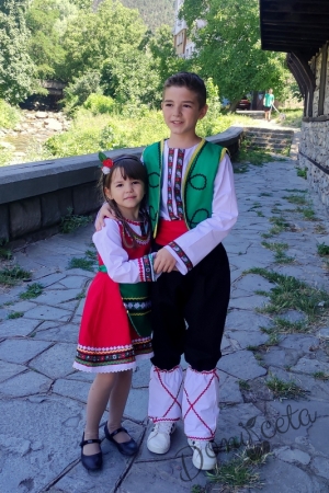 Детска носия 36-сукман и престилка в зелено с фолклорни етно мотиви 5