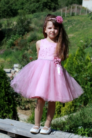 Официална детска рокля с тюл в пепел от рози 10