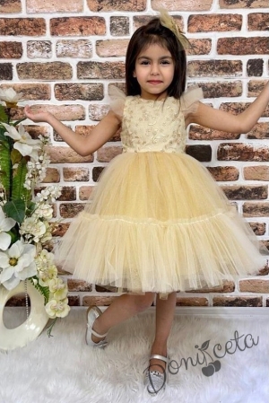 Детска рокля с къс ръкав в златисто с тюл