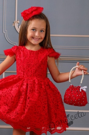Детска рокля с къс ръкав от дантела в червено на цветя, панделка за коса и чанта 1
