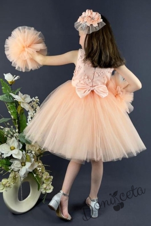 Официална детска рокля с богат тюл в прасковено с 3D цветя 3