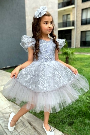 Детска рокля с къс ръкав от дантела и тюл в сиво