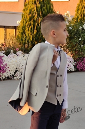Официален детски костюм за момче  със сако в сиво 