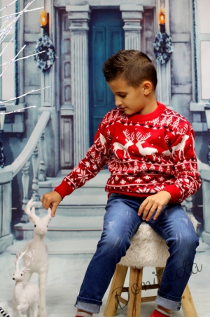 Детски коледен пуловер  в червено с елени в бяло за момче  8