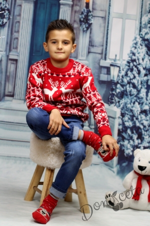 Детски коледен пуловер  в червено с елени в бяло за момче  9