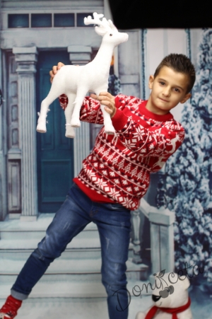 Детски коледен пуловер  в червено с елени в бяло за момче  10