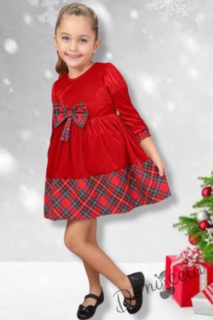 Детска коледна рокля в червено с каре и панделка отпред