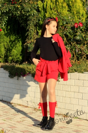 Детски комплект за момиче от къси панталони, сако в червено и блуза в черно7