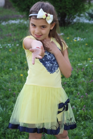 Детска лятна рокля в жълто със сърце и тюл