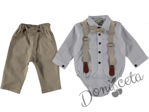 Бебешки комплект от боди-риза в бяло с дълъг ръкав, панталон, тиранти и папийонка в бежово