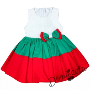 Детска рокля в бяло, зелено и червено 