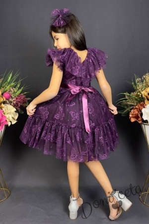 Детска рокля в тъмнолилаво с къс ръкав и панделка за коса с пеперуди3