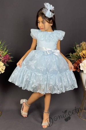 Детска рокля в светлосиньо с къс ръкав и панделка за коса с пеперуди